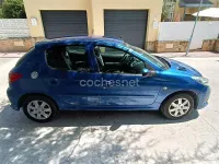 Usado Peugeot 206+ 70 CV (51 kW) 2010 Azul Utilitario