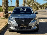 Usado Peugeot 2008 Active 110 CV (80 kW) 2021 Gris / plata SUV