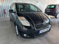 Usado Toyota Yaris Live 90 CV (66 kW) 2012 Negro Utilitario
