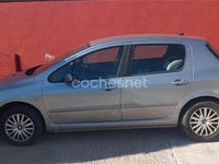 Usado Peugeot 307 70 CV (51 kW) 2005 Gris / plata Berlina