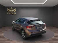 Usado Infiniti Q30 Premium 170 CV (125 kW) 2017 Beige Utilitario