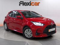 Usado Toyota Yaris Hybrid Business Edition 116 CV (85 kW) 2023 Rojo Utilitario