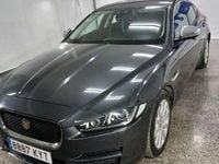 Usado Jaguar XE 179 CV (131 kW) 2019 Gris Berlina