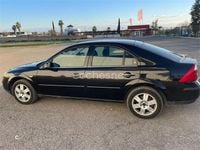 Usado Ford Mondeo Ghia 130 CV (95 kW) 2005 Negro Berlina