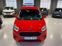 Usado Ford Tourneo Courier Titanium 102 CV (75 kW) 2019 Rojo Monovolumen