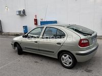 Usado Renault Mégane 95 CV (69 kW) 2001 Verde Berlina