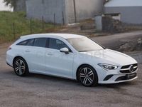 Usado Mercedes CLA200 Shooting Brake 150 CV (110 kW) 2021 Blanco Familiar