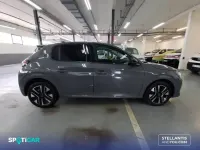 Usado Peugeot 208 Allure 100 CV (73 kW) 2025 Gris Utilitario
