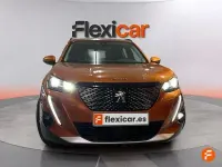 Usado Peugeot 2008 Allure 110 CV (80 kW) 2021 Naranja SUV