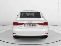 Usado Audi A3 Attraction 105 CV (77 kW) 2014 Blanco Berlina