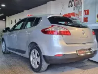 Usado Renault Mégane Business 110 CV (80 kW) 2013 Gris / plata Berlina