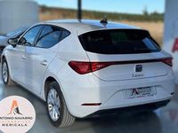 Usado Seat Leon ST Business 101 CV (74 kW) 2021 Blanco Familiar