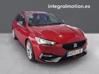 Usado Seat Leon FR 149 CV (109 kW) 2021 Rojo