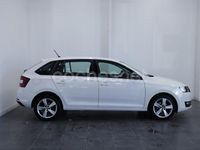 Usado Skoda Rapid Active 95 CV (69 kW) 2018 Blanco Berlina