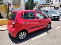 Usado Hyundai i10 Classic 69 CV (50 kW) 2013 Rojo Utilitario