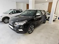 Usado SsangYong Tivoli Limited 115 CV (84 kW) 2016 Negro SUV