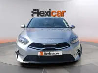Usado Kia Ceed 136 CV (100 kW) 2023 Gris Utilitario