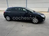 Usado Opel Astra Excellence 110 CV (80 kW) 2011 Negro Berlina