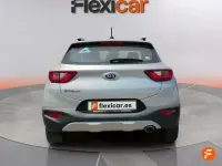Usado Kia Stonic 100 CV (73 kW) 2021 Blanco SUV