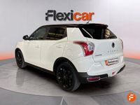 Usado Ssangyong (KGM) Tivoli 128 CV (94 kW) 2019 Beige SUV