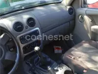Usado Jeep Cherokee Sport 163 CV (119 kW) 2006 Verde SUV
