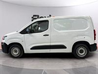 Usado Citroën Berlingo Live 102 CV (75 kW) 2022 Negro Monovolumen