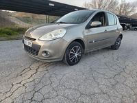 Usado Renault Clio II Expression 70 CV (51 kW) 2009 Marrón Berlina