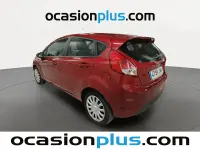 Usado Ford Fiesta Trend 82 CV (60 kW) 2016 Rojo Utilitario