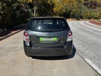 Usado Toyota Verso Active 126 CV (92 kW) 2009 Gris / plata Monovolumen