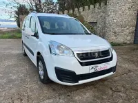 Usado Peugeot Partner Tepee 75 CV (55 kW) 2015 Blanco Monovolumen