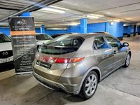 Usado Honda Civic Comfort 140 CV (102 kW) 2007 Beige Berlina