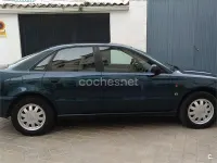 Usado Audi A4 90 CV (66 kW) 1995 Verde Berlina