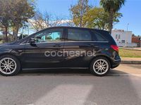 Usado Mercedes B180 122 CV (89 kW) 2012 Negro Monovolumen