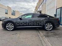 Usado VW Arteon Elegance 190 CV (139 kW) 2019 Gris / plata Berlina