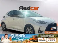 Usado Toyota Yaris Hybrid Active 116 CV (85 kW) 2025 Blanco Berlina