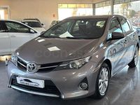 Usado Toyota Auris 132 CV (97 kW) 2015 Gris / plata Berlina