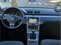Usado VW Passat Advance 140 CV (102 kW) 2011 Gris / plata Berlina