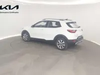 Usado Kia Stonic 101 CV (74 kW) 2025 Blanco SUV
