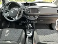 Usado Toyota Yaris Active 99 CV (72 kW) 2013 Blanco Utilitario