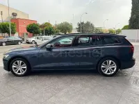 Usado Volvo V60 Momentum 150 CV (110 kW) 2018 Azul Familiar