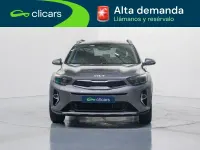 Usado Kia Stonic Style 100 HP (73 kW) 2024 Cinzento SUV