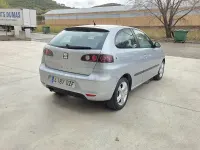 Usado Seat Ibiza Stylance 100 CV (73 kW) 2006 Gris / plata Utilitario