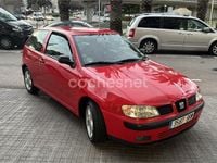 Usado Seat Ibiza 75 HP (55 kW) 2002 Vermelho Citadino