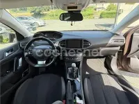 Usado Peugeot 308 SW Style 115 CV (84 kW) 2015 Marrón Familiar
