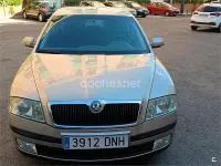 Usado Skoda Octavia Elegance 140 CV (102 kW) 2005 Beige Berlina