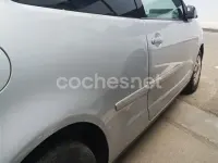 Usado VW Polo Trendline 75 CV (55 kW) 2002 Gris / plata Berlina