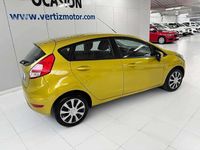 Usado Ford Fiesta Trend 82 CV (60 kW) 2014 Amarillo Utilitario
