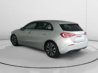 Usado Mercedes A180 116 CV (85 kW) 2021 Gris Utilitario