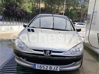 Usado Peugeot 206 70 CV (51 kW) 2001 Gris / plata Berlina