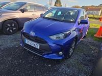 Usado Toyota Yaris Hybrid Active 116 CV (85 kW) 2025 Azul Utilitario